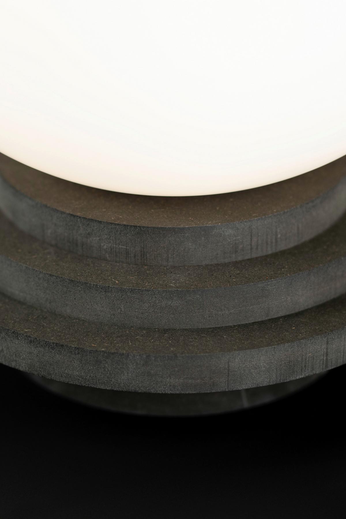Tischleuchte Amfi Table Dunkelgrau/Weiß max. 60 Watt - Dunkelgrau, Basics, Glas/Holz (25/25/28cm) - Markslöjd