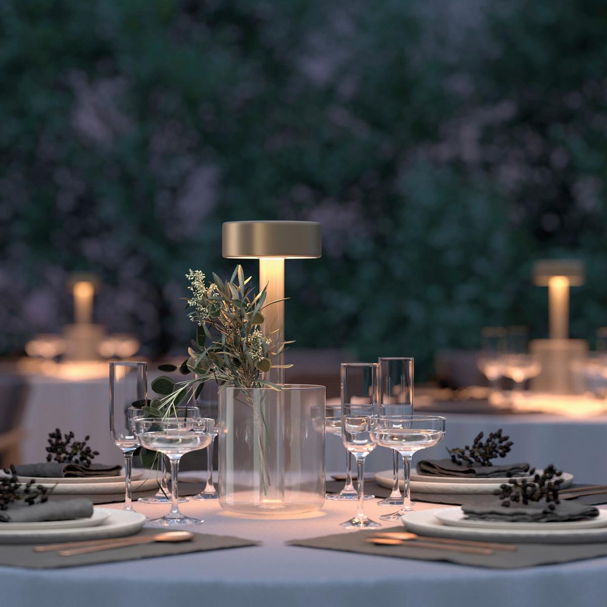 AKKU-TISCHLEUCHTE AI COLLABORATION - Transparent/Goldfarben, Design, Glas/Metall (12/34,8cm) - MAYTONI