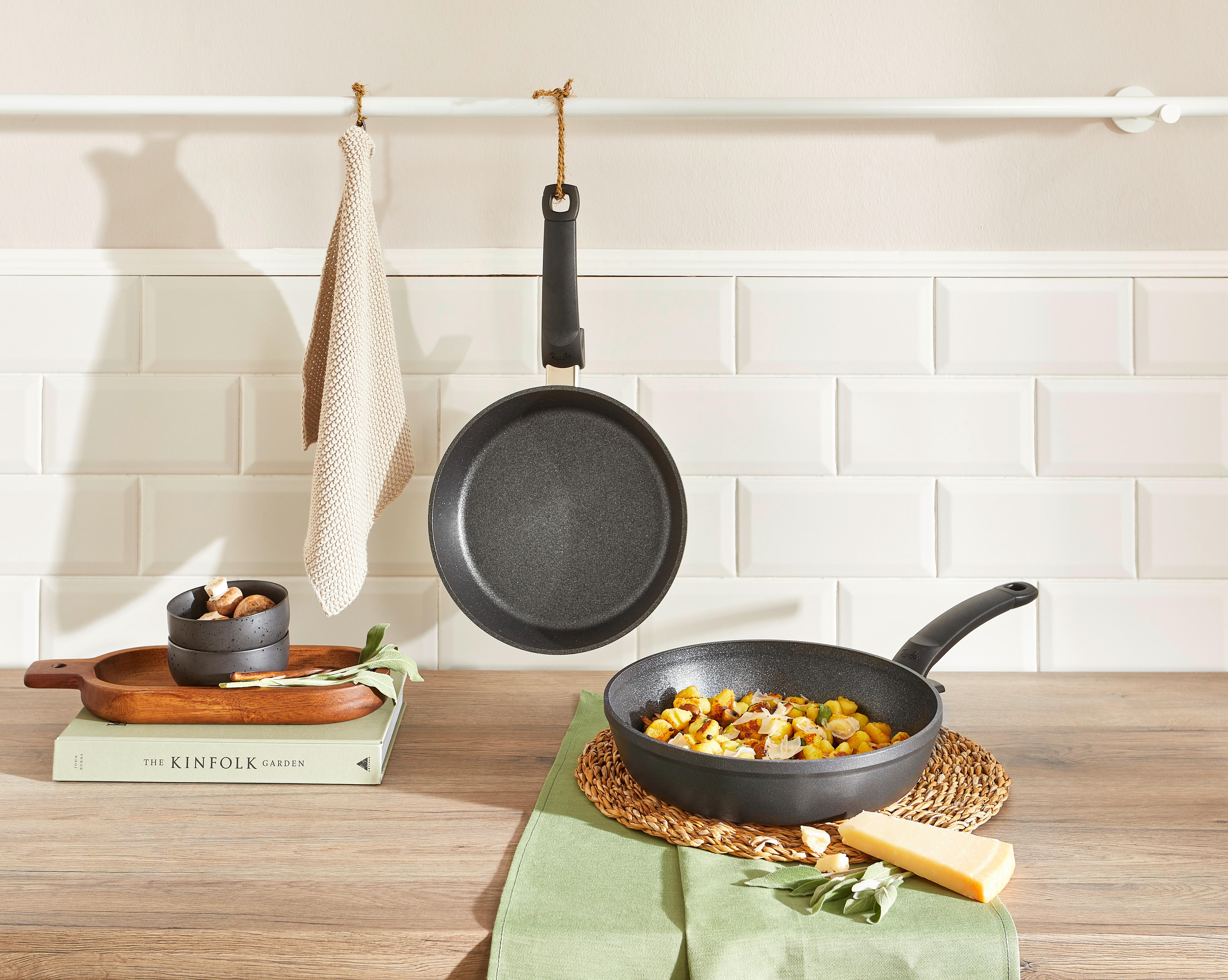 ZESTAW PATELNI 159-105-02-101/0 FISSLER - czarny, Design, metal (24+28cm) - Fissler