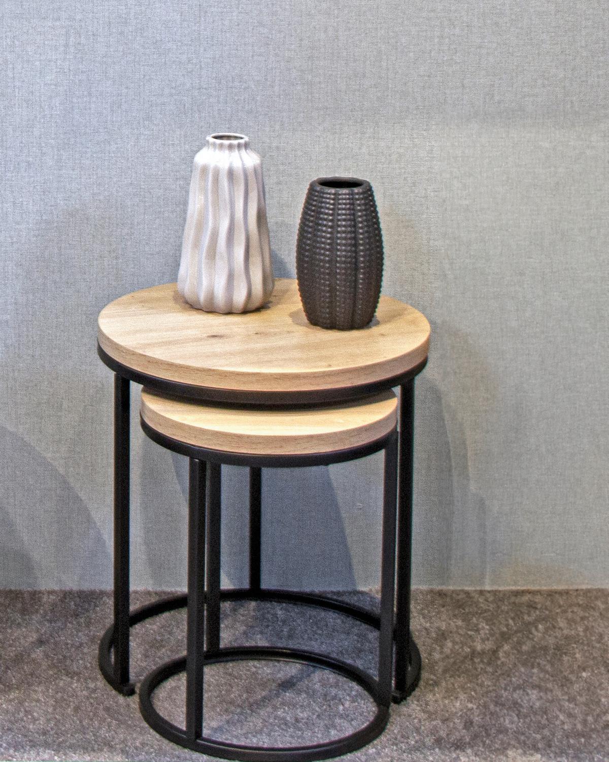 ZESTAW STOLIKÓW BOCZNYCH LEVI - kolor dębowy/czarny, Trend, materiał drewnopochodny/metal (32-45/32-45/43-49cm)