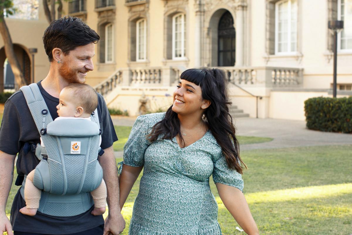 NOSIDEŁKO BCZ360PSLATE OMNI BREEZE - pastelowy błękit, Basics, tkanina (23,5/16/27cm) - Ergo Baby