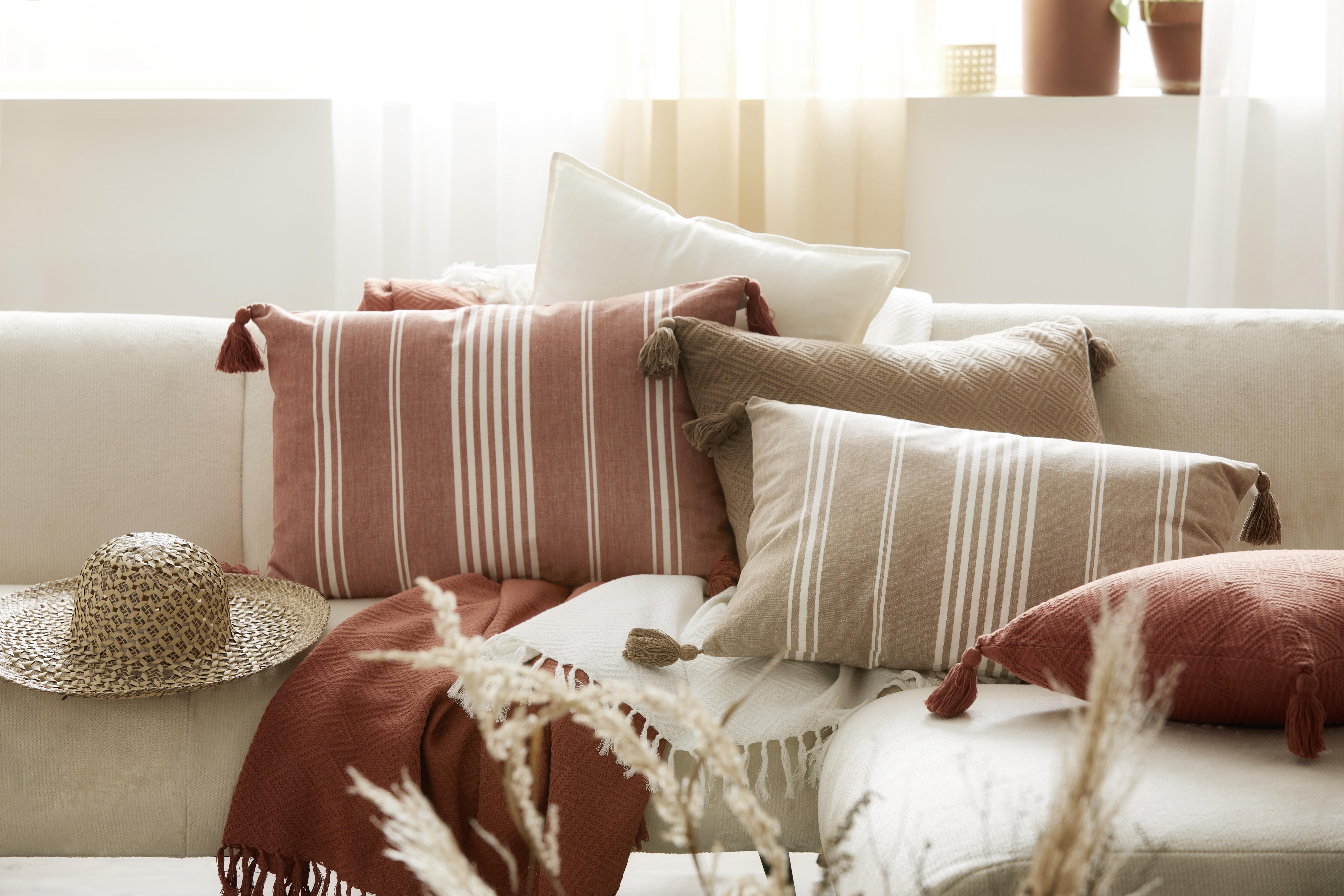 PRYDNADSKUDDE FRIEDA - vit, Modern (40/60cm) - Modern Living
