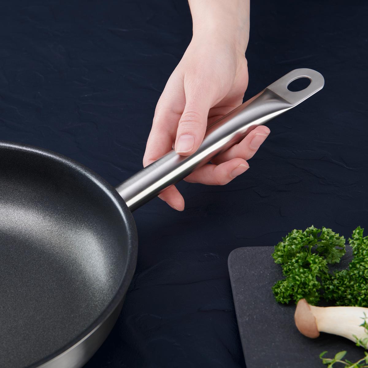 Serpenyő Átm.: Kb. 24cm Silver Line - nemesacélszínű, Konventionell, fém (24/5,5cm) - Gourmesto
