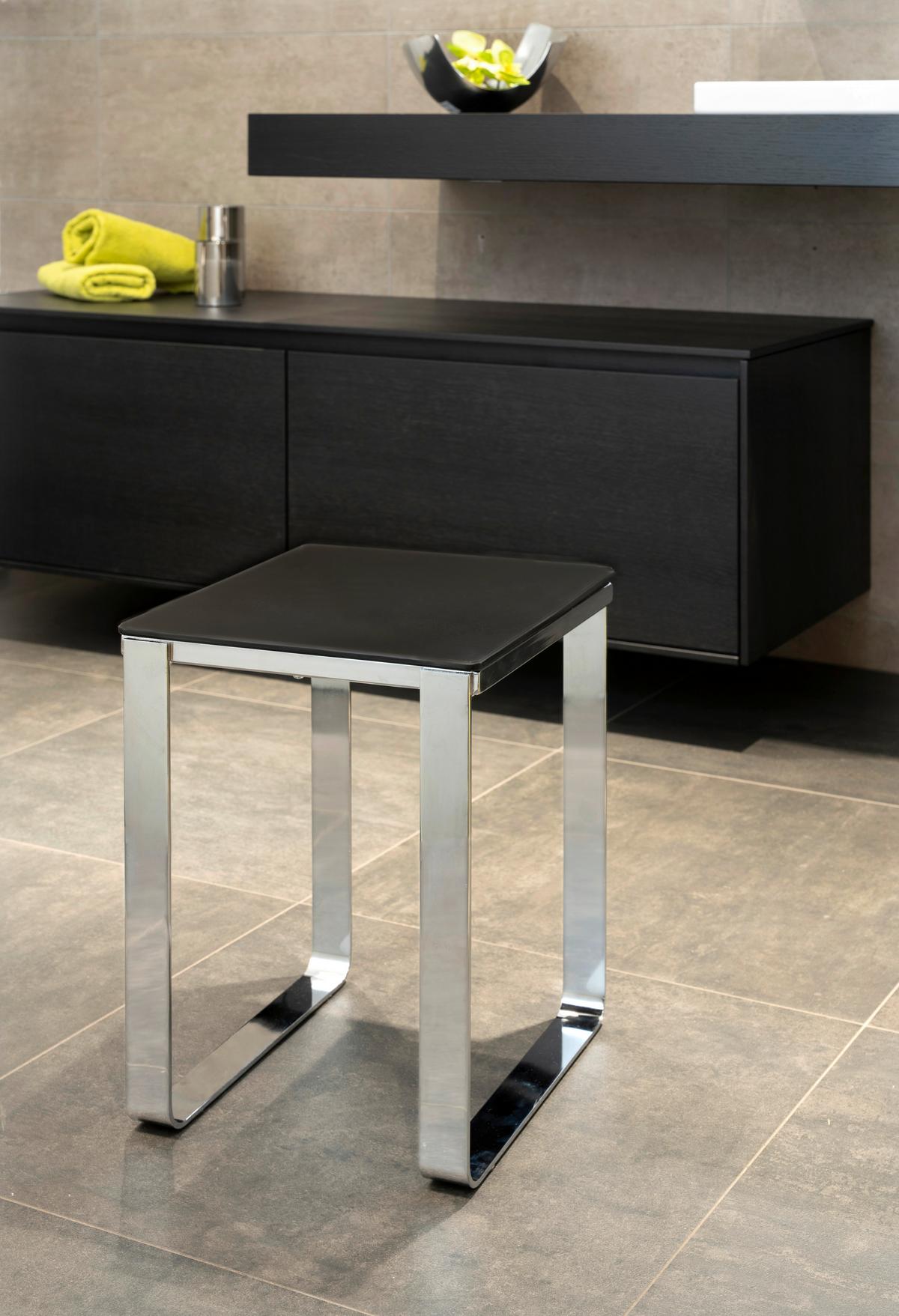 STOŁEK KĄPIELOWY LOLITA - antracytowy/kolor chromowy, Basics, tworzywo sztuczne/metal (36/45,5/35cm)