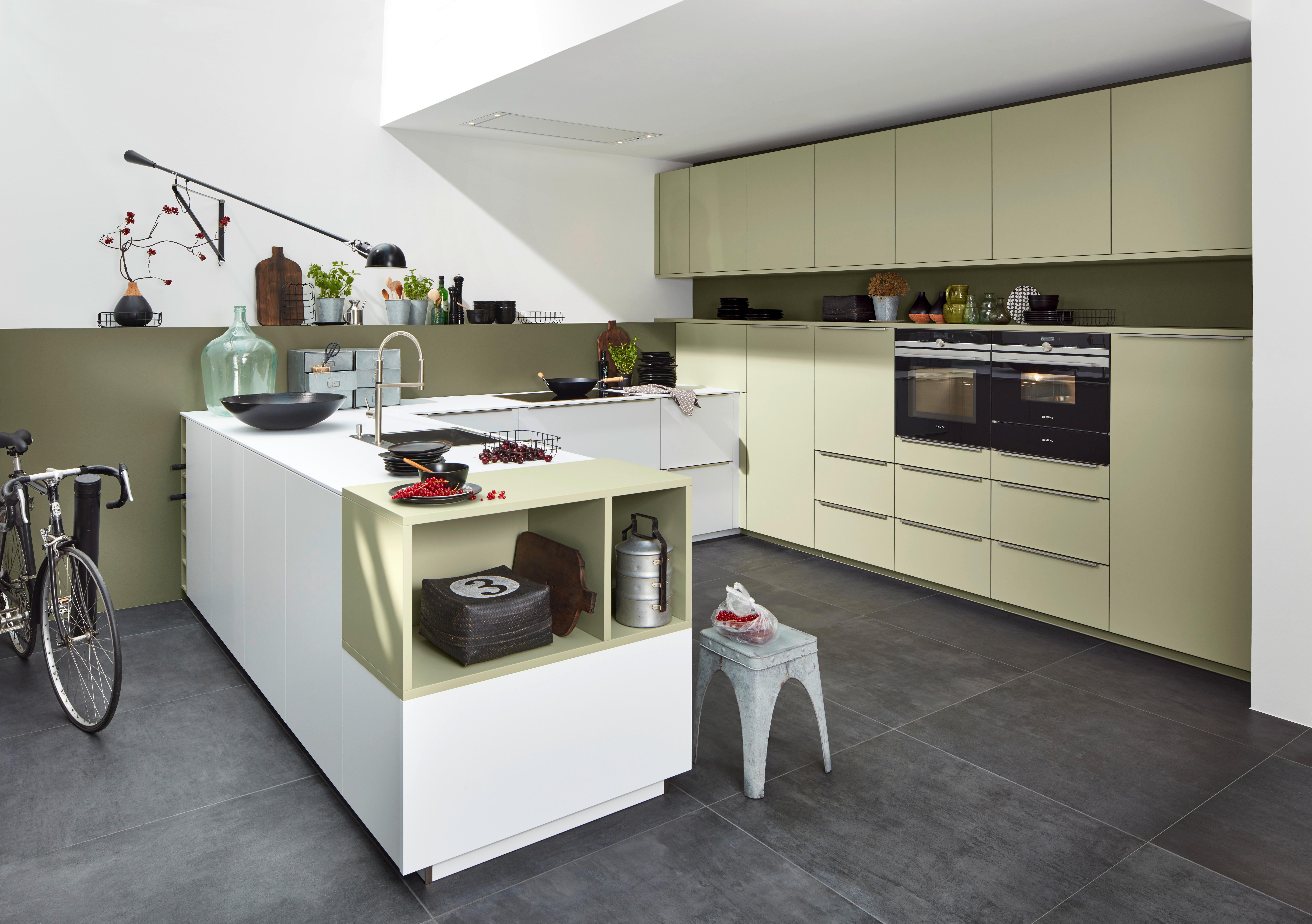 Einbauküche Softlack in Grün/Weiß - Weiß/Grün, MODERN, Holzwerkstoff - Nolte Küchen