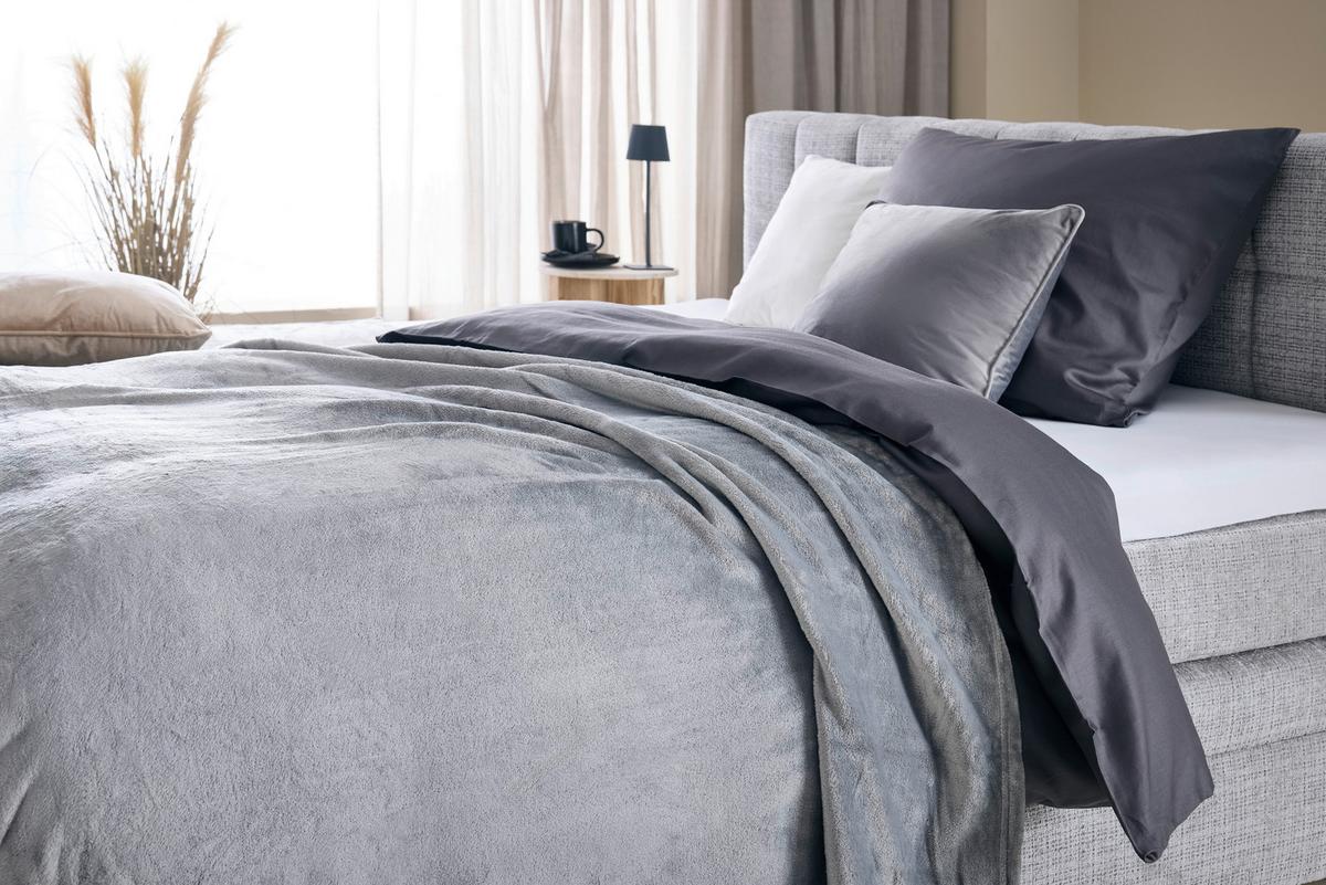 Kuscheldecke Michael in Grau ca. 220x240cm - Grau, Textil (220/240cm) - Modern Living