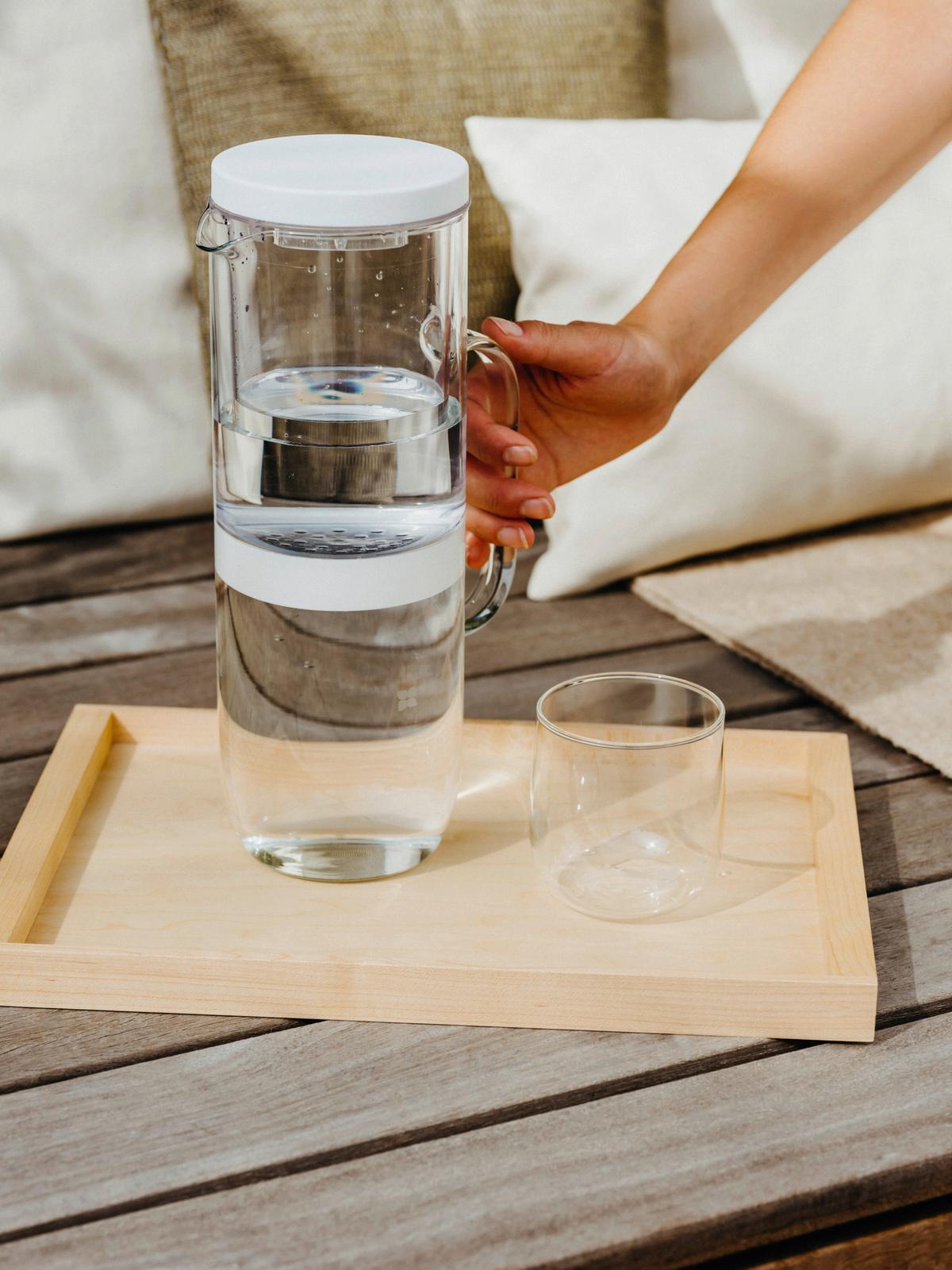 DZBANEK FILTRUJĄCY DO WODY LUCY FILTER CARAFE - przejrzysty/biały, Trend, tworzywo sztuczne/szkło (2l) - waterdrop